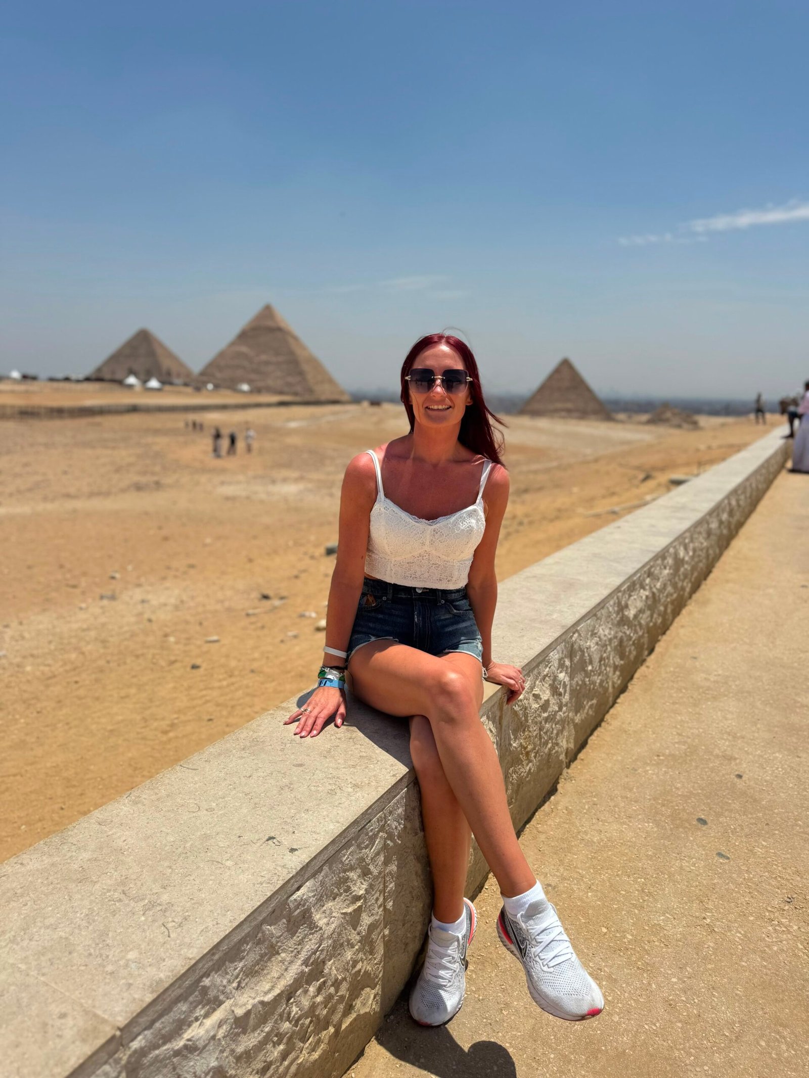 Independent traveler visiting the Giza Pyramids